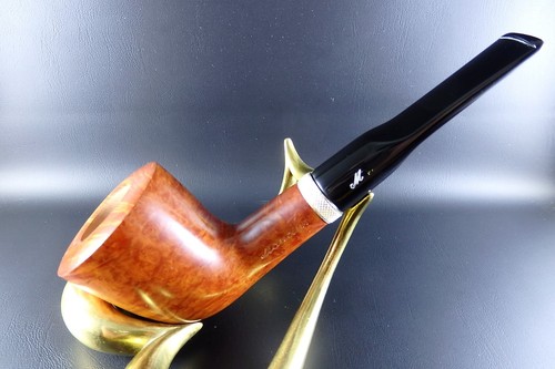 Pipa mano - pipa, a